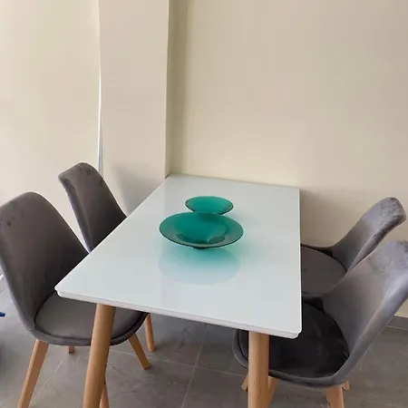Διαμέρισμα Two Bedroom Apartment, No 101, By Imh Travel & Tours *