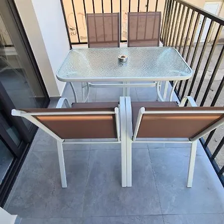Two Bedroom Apartment, No 101, By Imh Travel & Tours Διαμέρισμα Πάφος